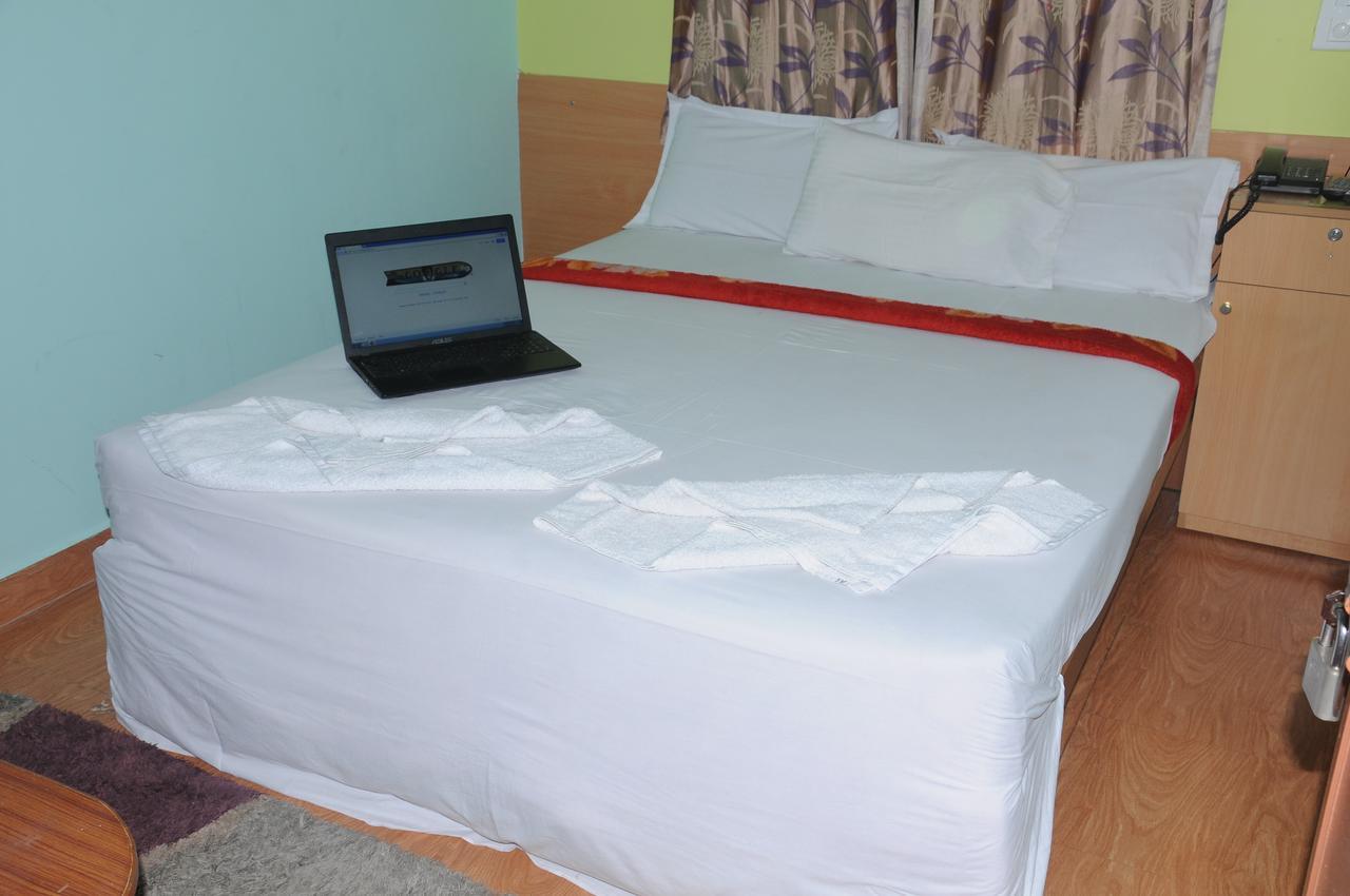 Hotel Housefinch Residency Dod Jala Εξωτερικό φωτογραφία